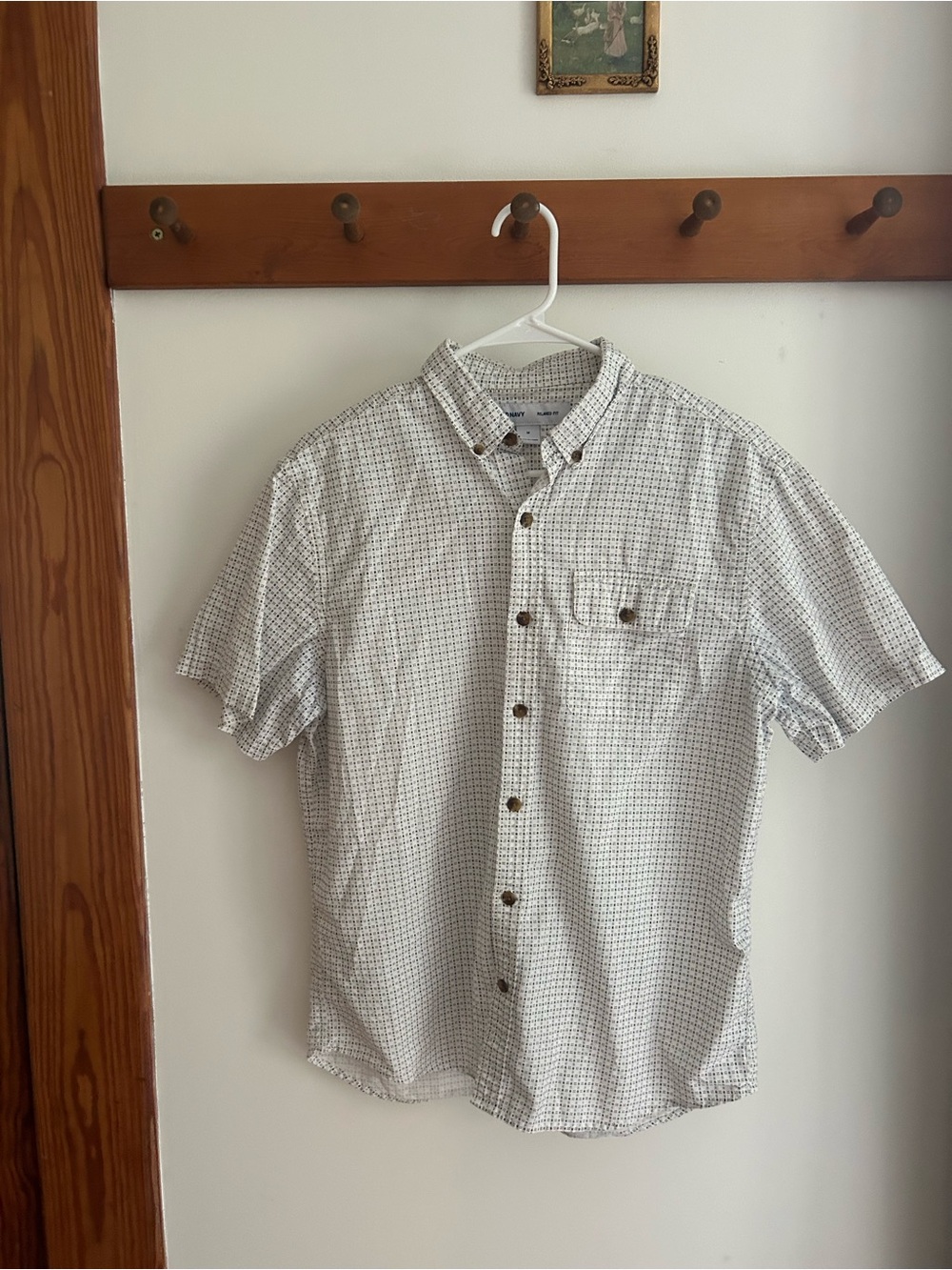 Old Navy White Short-Sleeve Button-Down Shirt with Small Black Grid